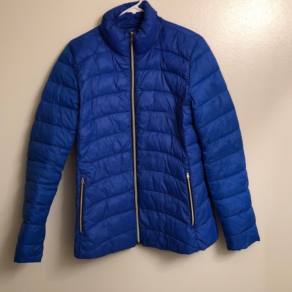 gap ladies puffer jacket